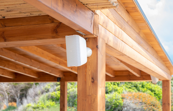 Grupo MZ y LD Systems crean un ambiente sonoro excepcional en el Caravia Beach Hotel de Kos.