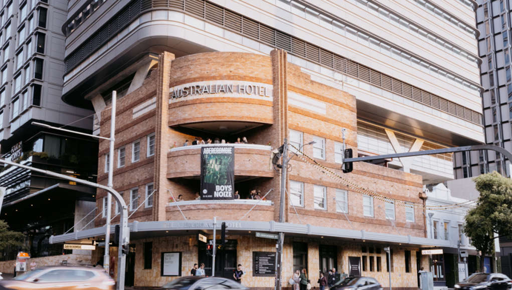 Mezzo A+ Debuta en la reapertura de Abercrombie, Sydney