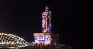 Los proyectores láser RGB de Christie iluminan la estatua de Thiruvalluvar con un espectacular show de mapping