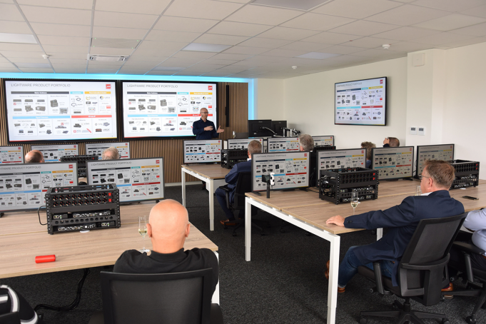 Lightware impulsa el futuro del sector AV con una firme apuesta por la formación profesional Lightware impulsa el futuro del sector AV con una firme apuesta por la formación profesional