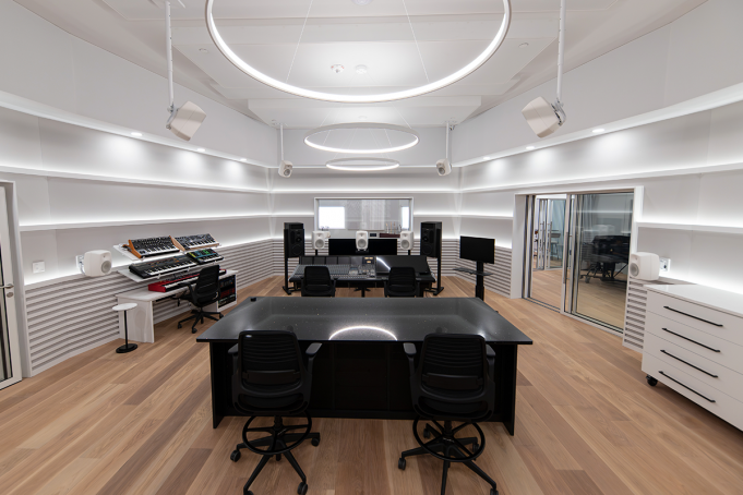 Genelec lleva el audio inmersivo a Studio33:3 en Grand Rapids Genelec lleva el audio inmersivo a Studio33:3 en Grand Rapids