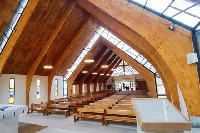 HK Audio resuelve la reverberación de 4,5 segundos en un templo emblemático de Chile