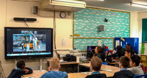 Sennheiser facilita un viaje virtual inclusivo para alumnos con necesidades especiales