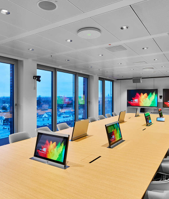 40 TeamConnect Ceiling Medium de Sennheiser para IHK Hannover 40 TeamConnect Ceiling Medium para IHK Hannover