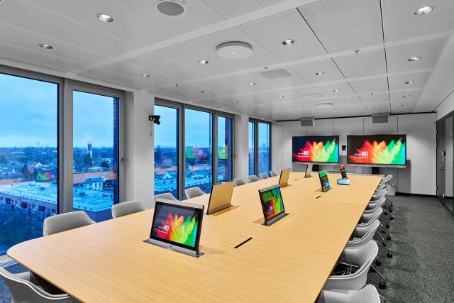 40 TeamConnect Ceiling Medium para IHK Hannover 40 TeamConnect Ceiling Medium para IHK Hannover