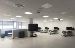 Sennheiser y Xilica equipan la Hiperaula de la Facultad de Ciencias Económicas y Empresariales de Granada