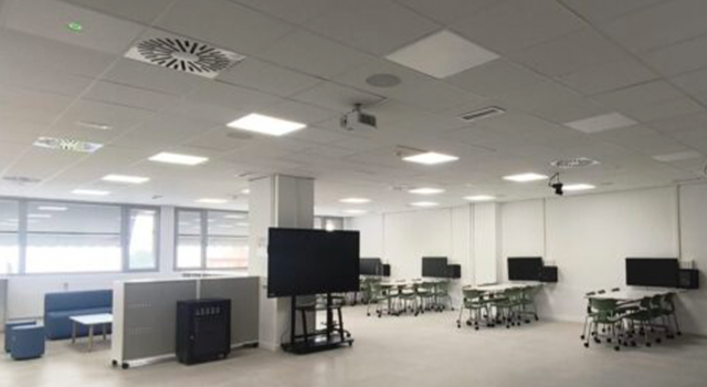 Sennheiser y Xilica equipan la Hiperaula de la Facultad de Ciencias Económicas y Empresariales de Granada