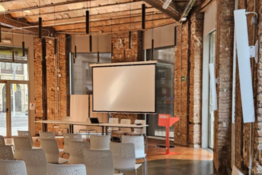 Power 94 confía en AUDAC para sus proyectos de integración audiovisual en Barcelona