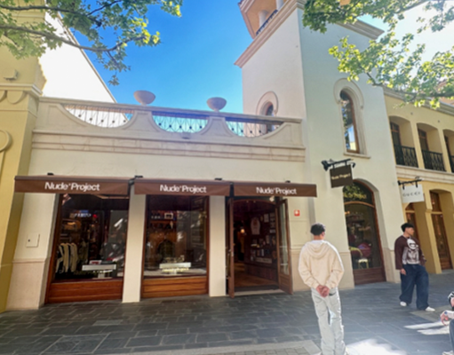 IDEADEDOS integra soluciones AUDAC en la tienda Nude Project de Las Rozas Village