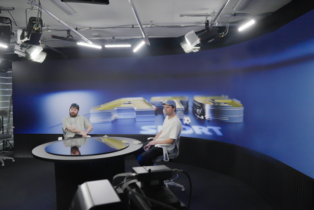 La DBmk2 Series de INFiLED equipa a Kanal 75 con un estudio LED curvo, flexible y preparado para broadcast
